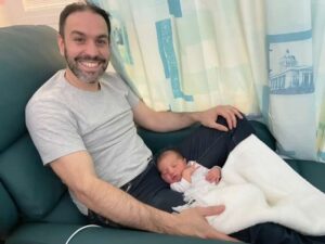 dad with baby 